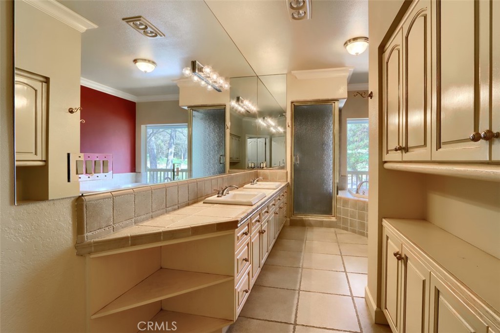 46580 Vista Del Rio, Oakhurst, CA 93644