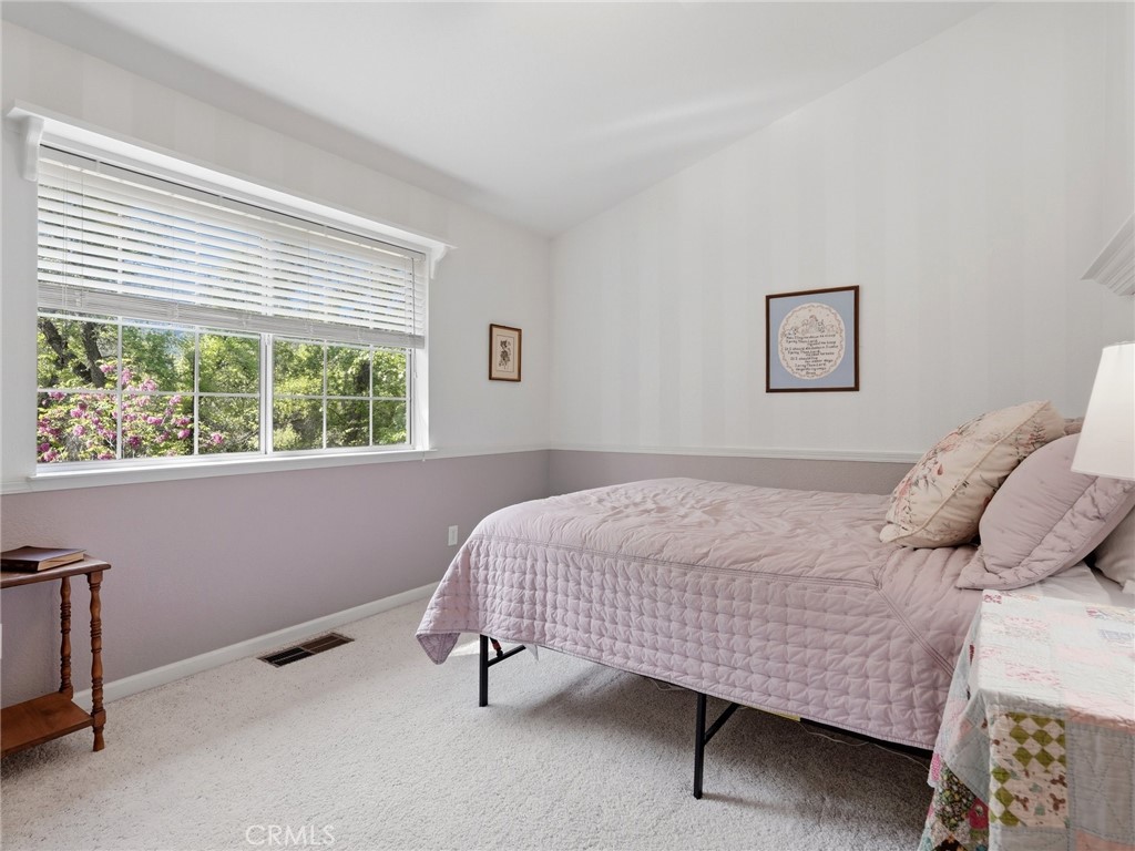 37927 China Creek, Oakhurst, CA 93644