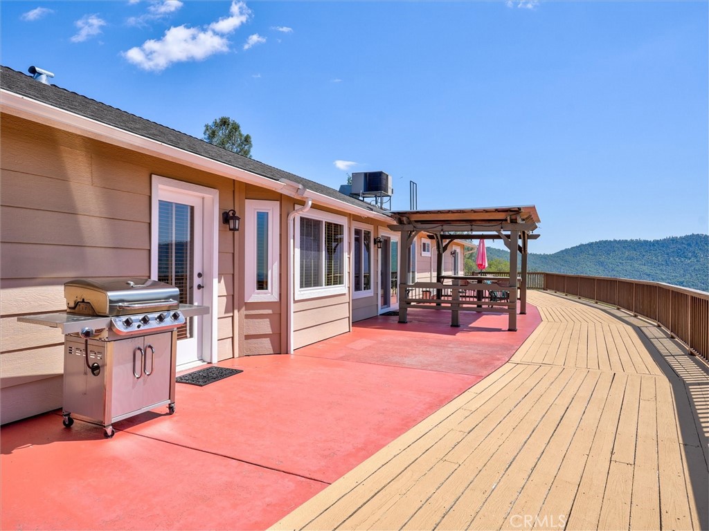 39380 Suncrest Ct, Oakhurst, CA 93644
