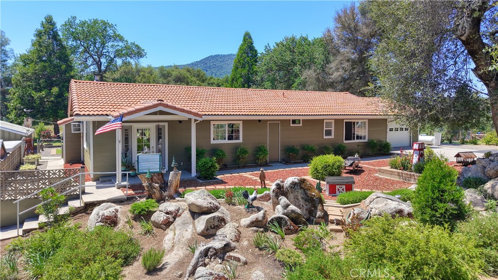 48910 Quail Dr, Oakhurst, CA 93644