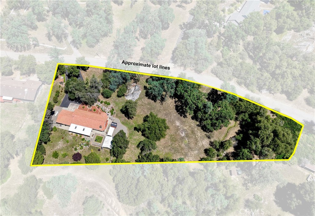 48910 Quail Dr, Oakhurst, CA 93644