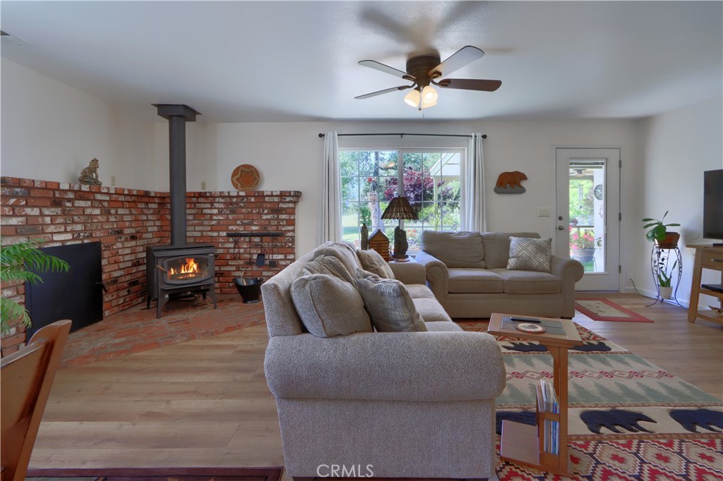 48910 Quail Dr, Oakhurst, CA 93644