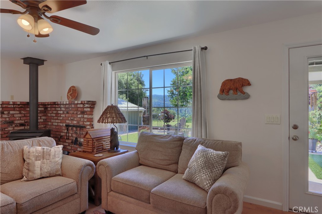 48910 Quail Dr, Oakhurst, CA 93644