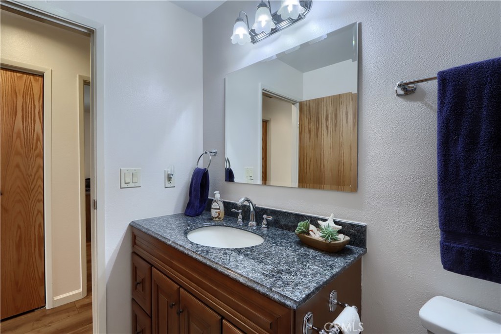48910 Quail Dr, Oakhurst, CA 93644