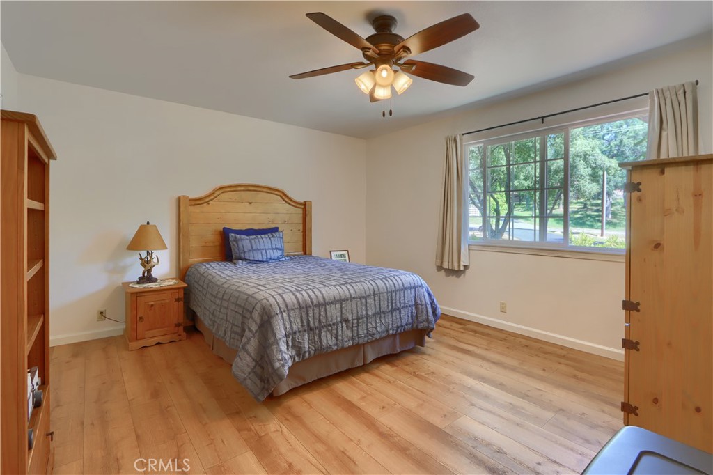 48910 Quail Dr, Oakhurst, CA 93644