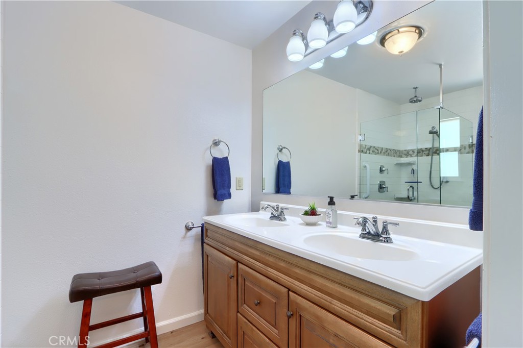 48910 Quail Dr, Oakhurst, CA 93644