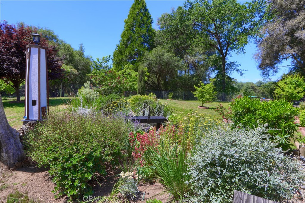 48910 Quail Dr, Oakhurst, CA 93644