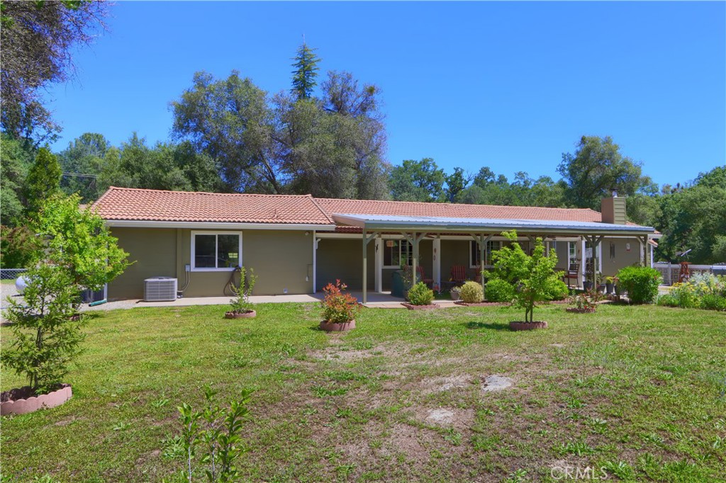 48910 Quail Dr, Oakhurst, CA 93644