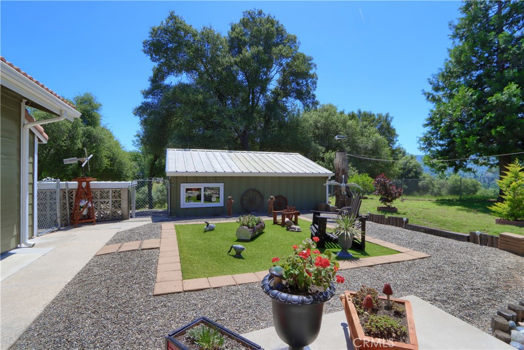 48910 Quail Dr, Oakhurst, CA 93644