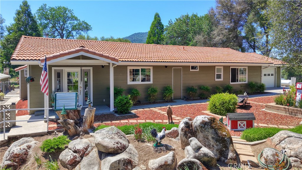 48910 Quail Dr, Oakhurst, CA 93644