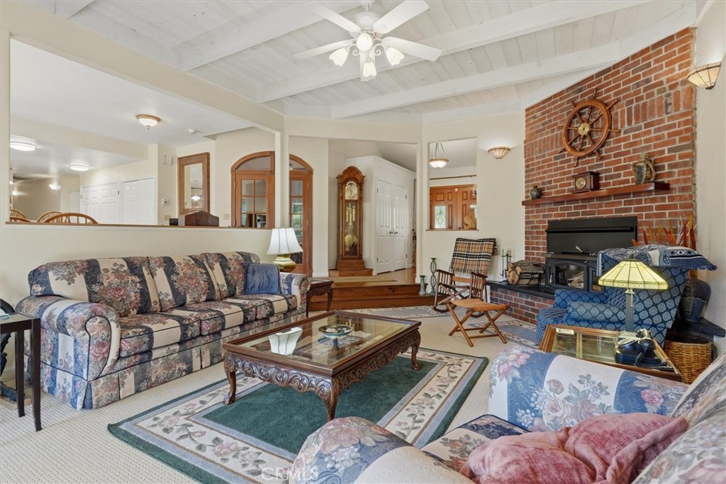 39309 Forest Park Ln, Oakhurst, CA 93644