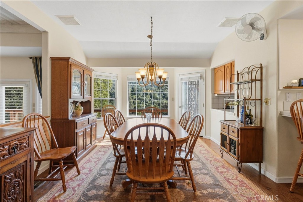 39309 Forest Park Ln, Oakhurst, CA 93644