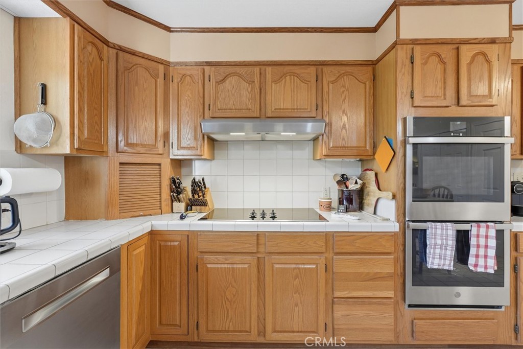 39309 Forest Park Ln, Oakhurst, CA 93644
