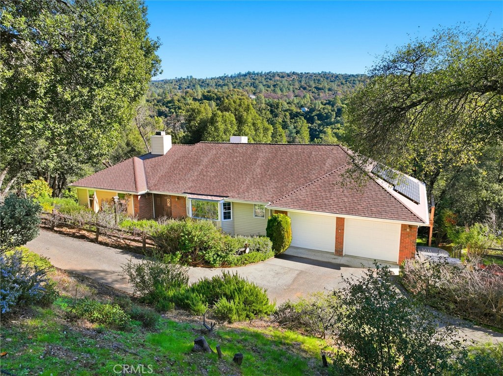 39309 Forest Park Ln, Oakhurst, CA 93644