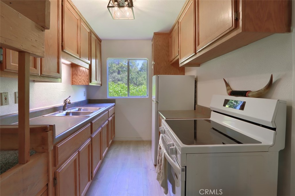 43016 Sunshine Mountain, Oakhurst, CA 93644