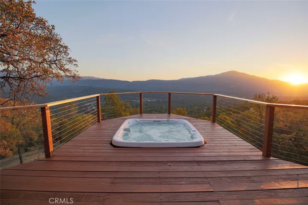 50616 Woodside Ln, Oakhurst, CA 93644