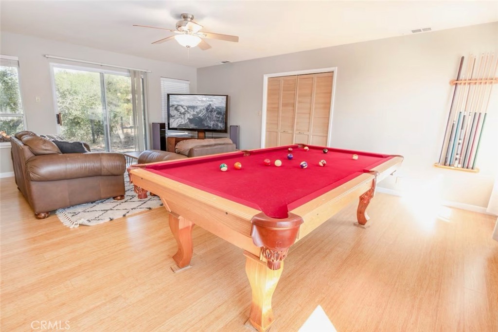 50616 Woodside Ln, Oakhurst, CA 93644