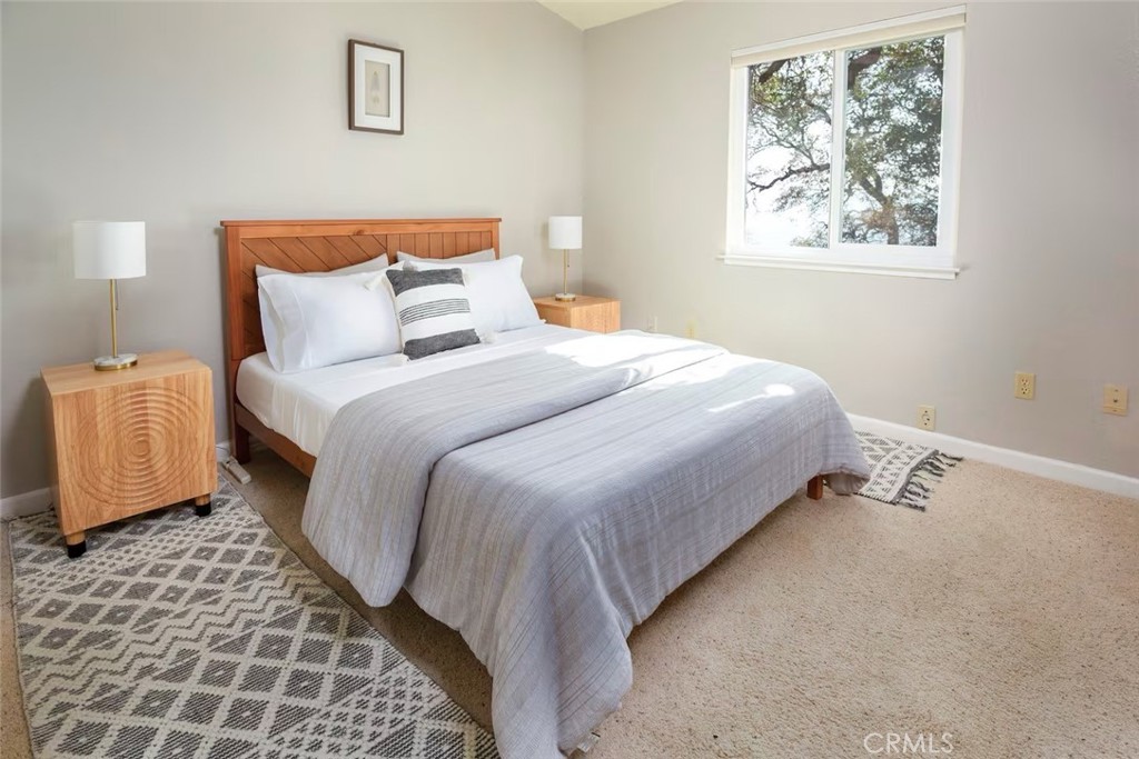 50616 Woodside Ln, Oakhurst, CA 93644