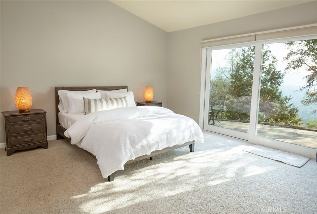 50616 Woodside Ln, Oakhurst, CA 93644