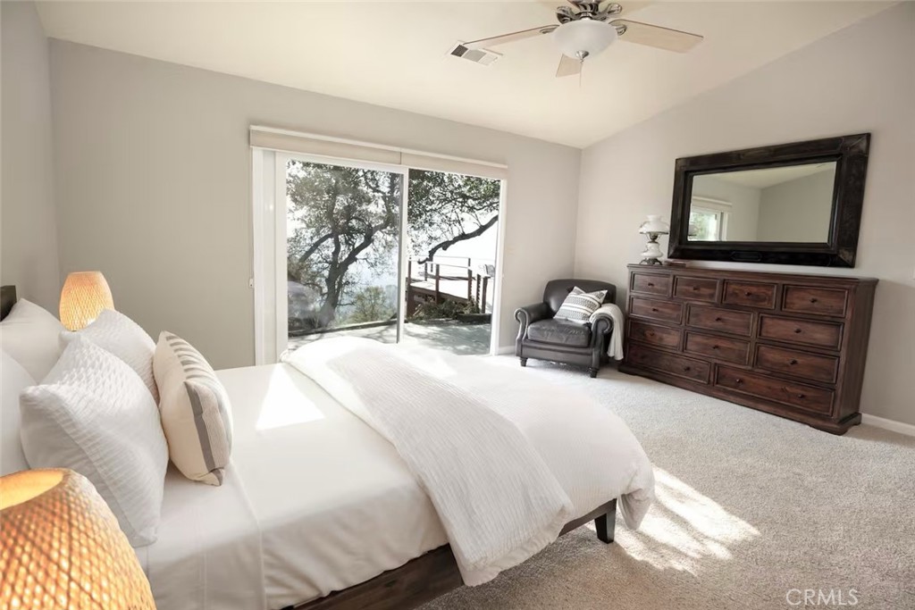 50616 Woodside Ln, Oakhurst, CA 93644