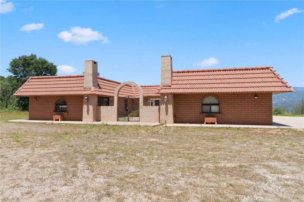 38720 Highway 41, Oakhurst, CA 93644