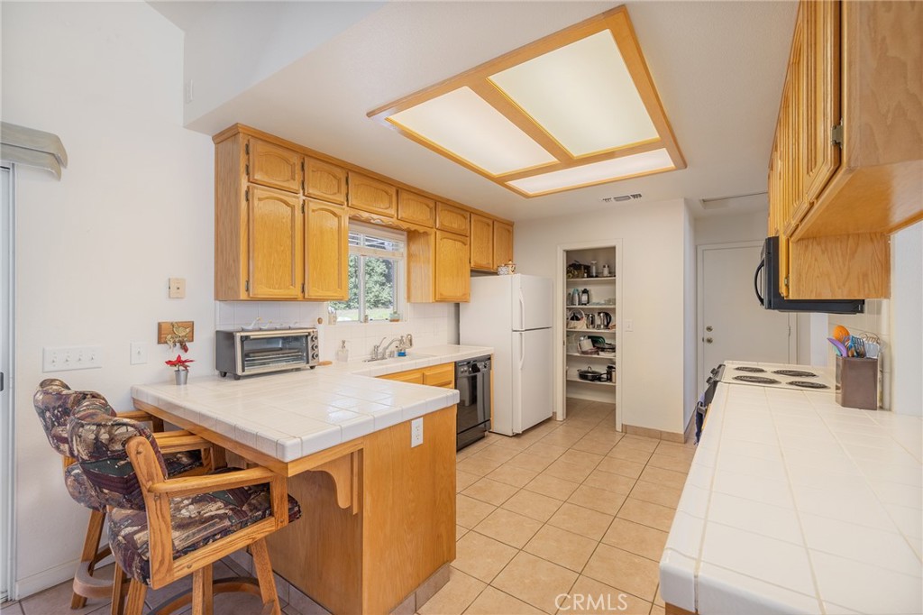 50174 Road 620, Oakhurst, CA 93644