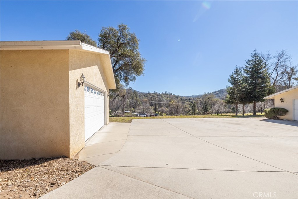 50174 Road 620, Oakhurst, CA 93644