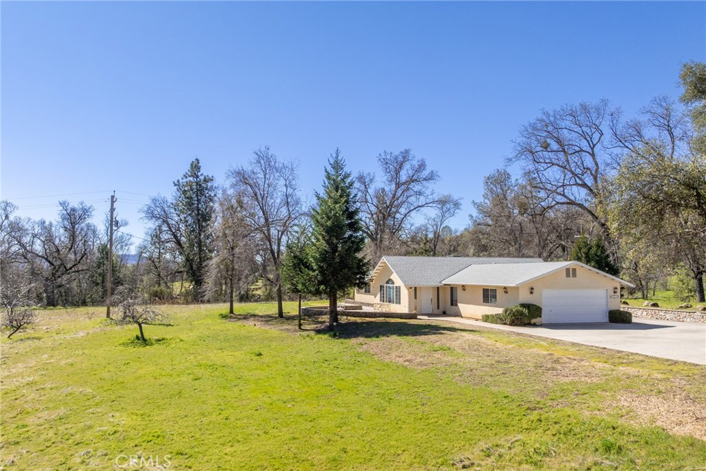 50174 Road 620, Oakhurst, CA 93644
