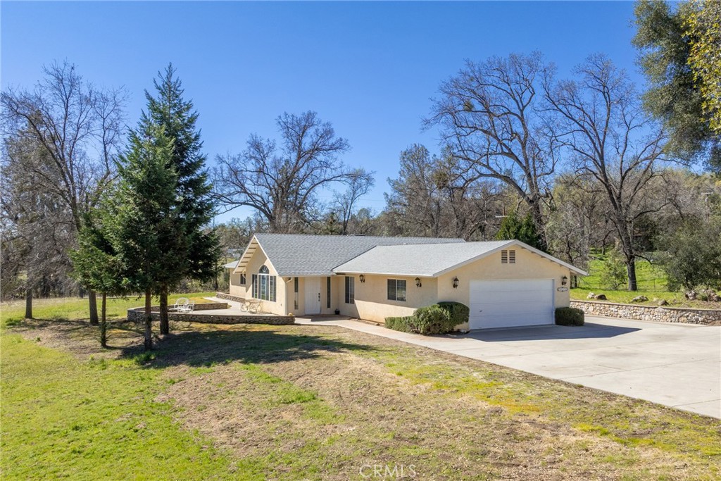 50174 Road 620, Oakhurst, CA 93644