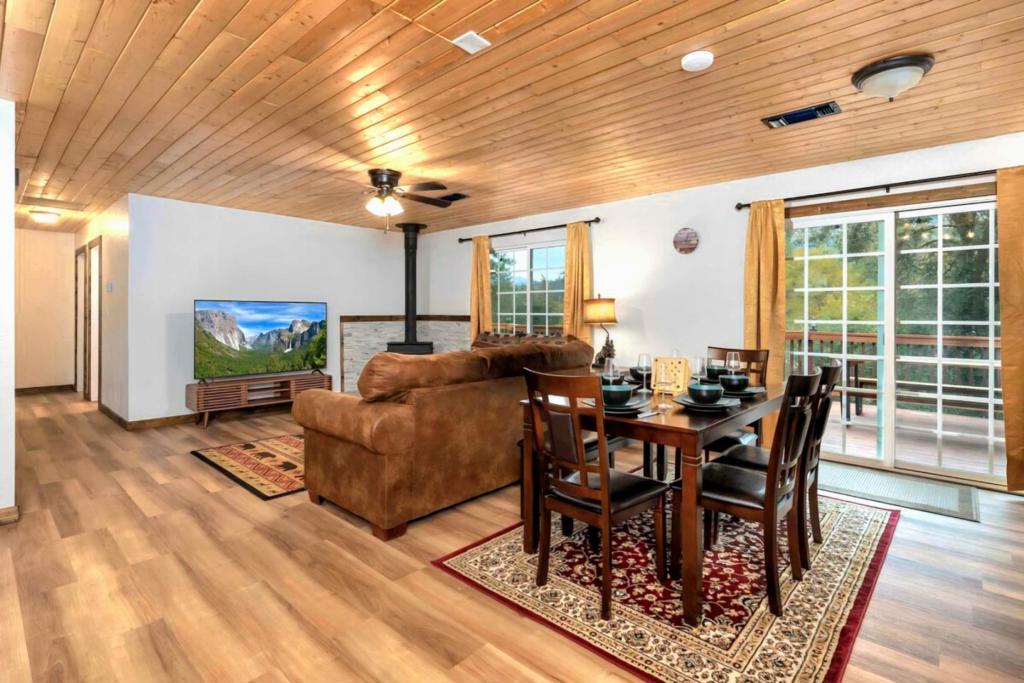 51159 Road 632, Oakhurst, CA 93644