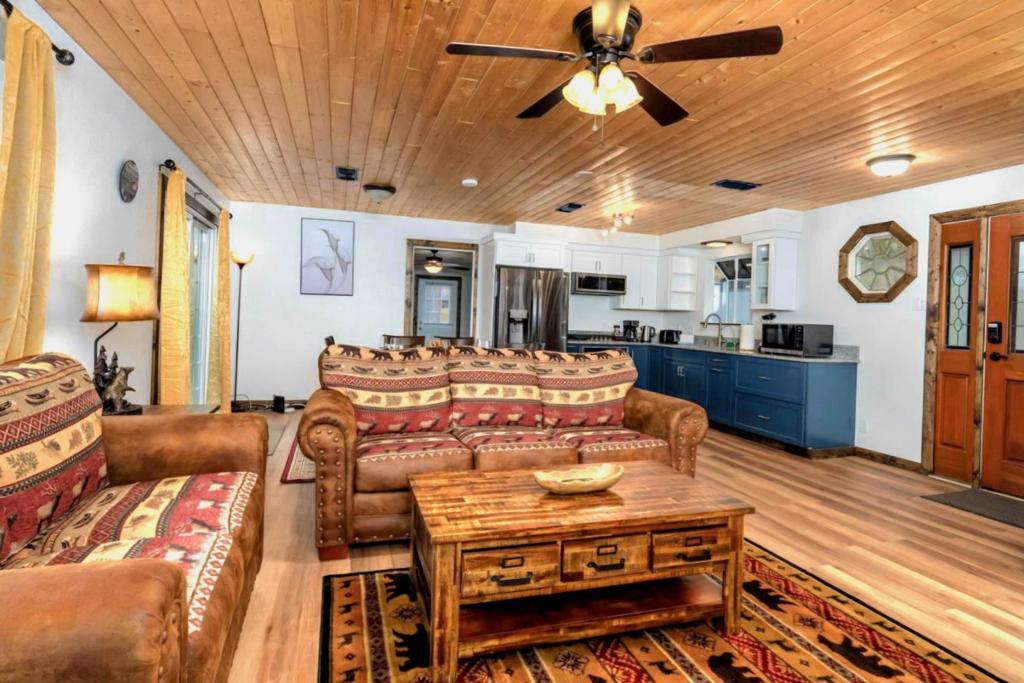 51159 Road 632, Oakhurst, CA 93644
