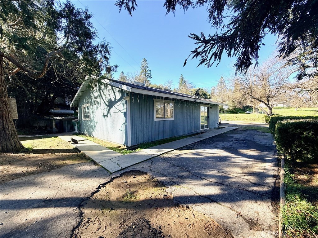 50155 Hangtree, Oakhurst, CA 93644