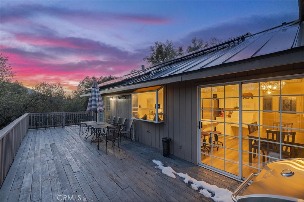 39301 Moonray Ln, Oakhurst, CA 93644