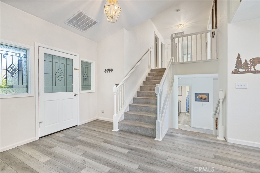 39301 Moonray Ln, Oakhurst, CA 93644