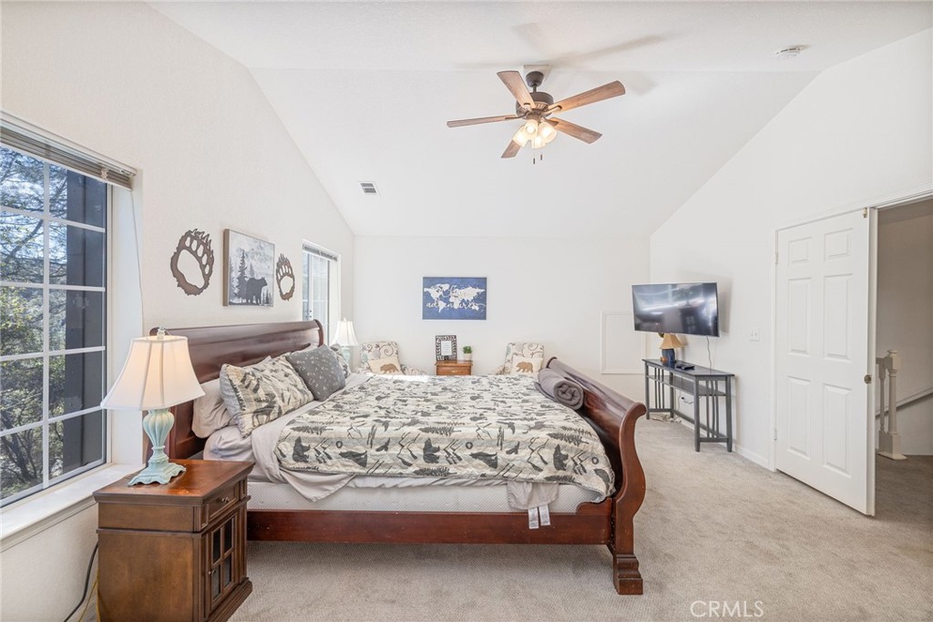 39301 Moonray Ln, Oakhurst, CA 93644