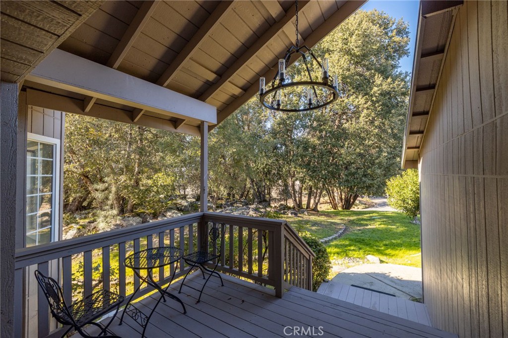 39301 Moonray Ln, Oakhurst, CA 93644