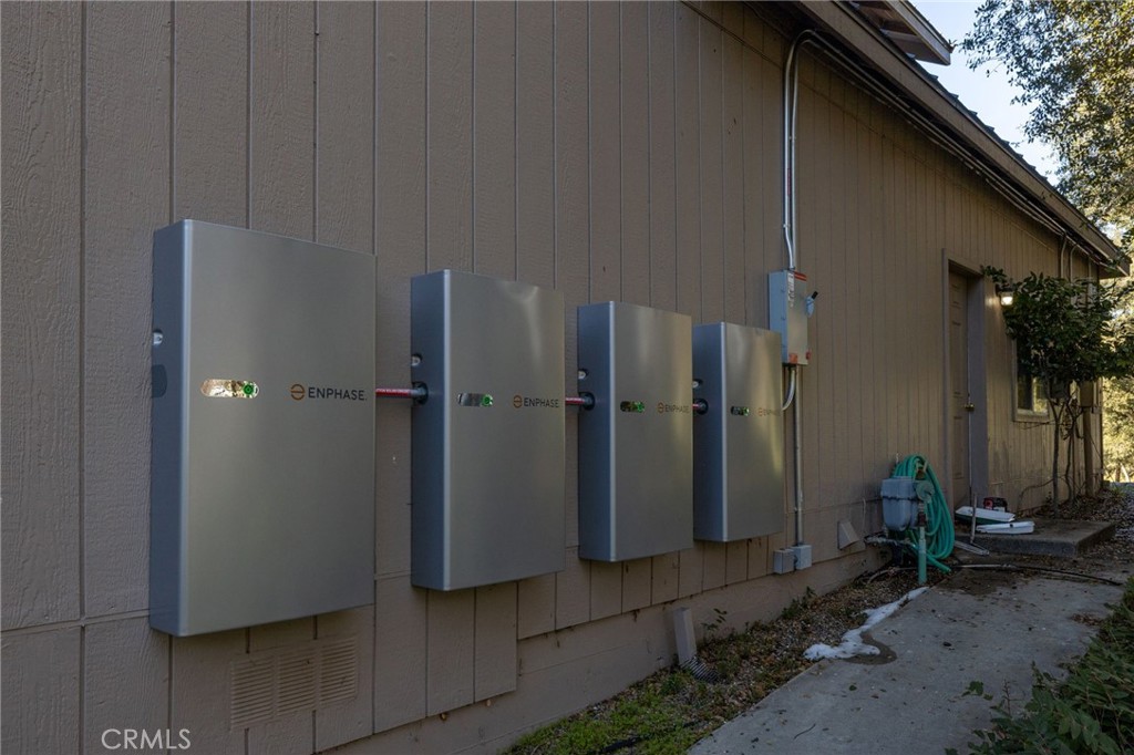 39301 Moonray Ln, Oakhurst, CA 93644