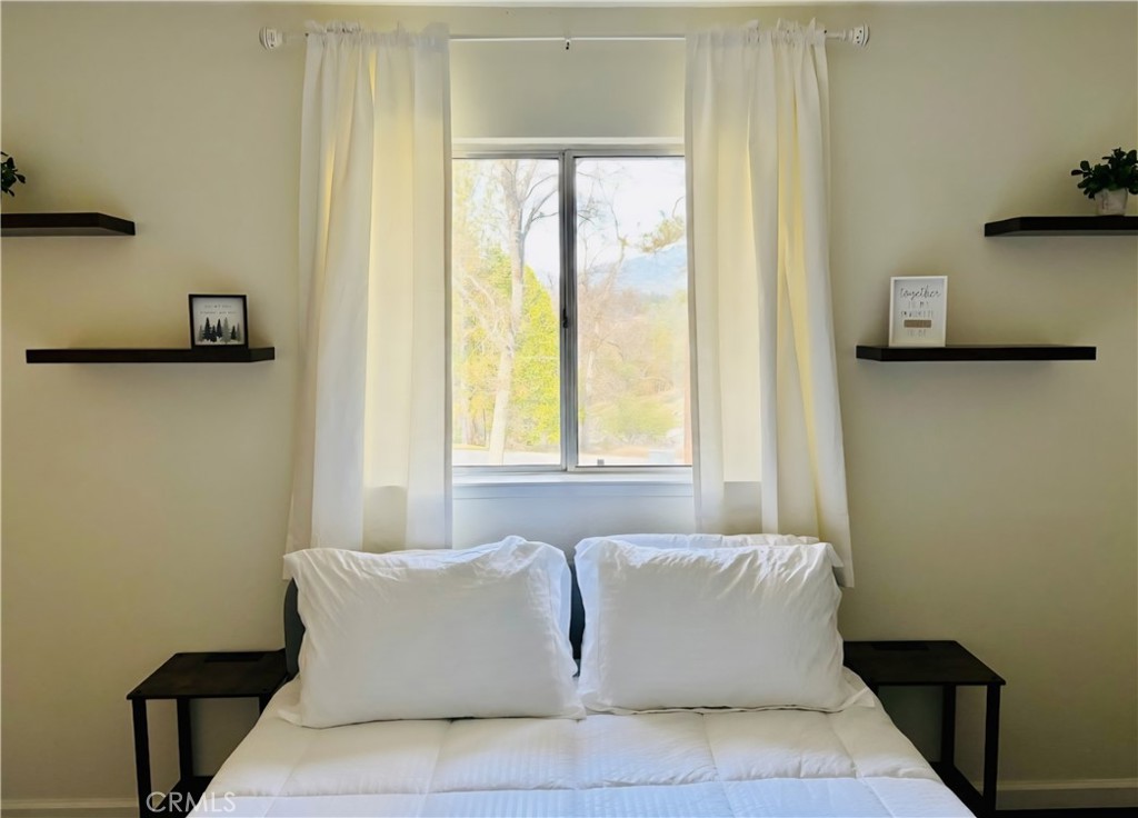 45412 N Oakview Dr, Oakhurst, CA 93644