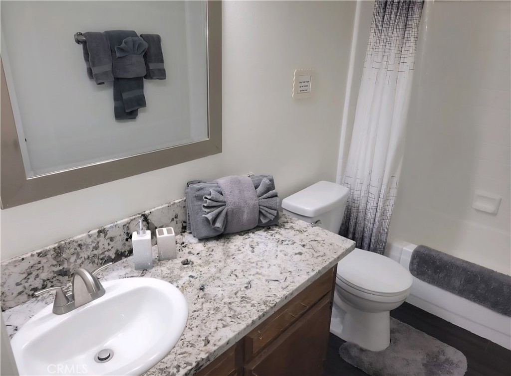 45412 N Oakview Dr, Oakhurst, CA 93644