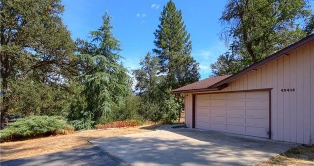 45412 N Oakview Dr, Oakhurst, CA 93644