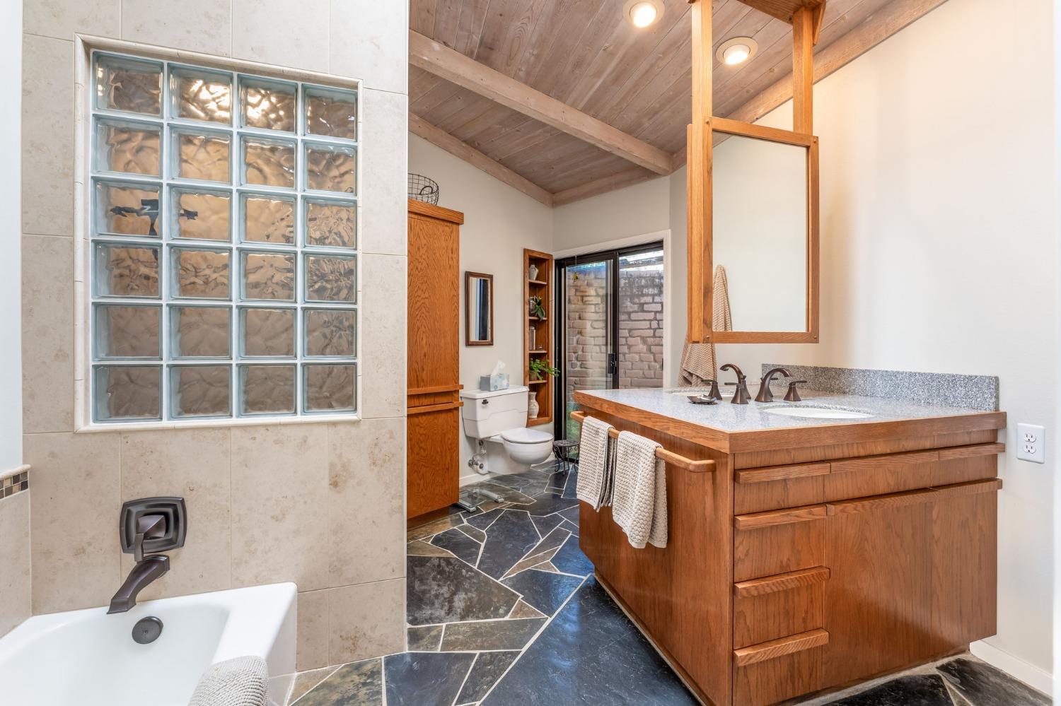 28646 Redinger Way, North Fork, CA 93643