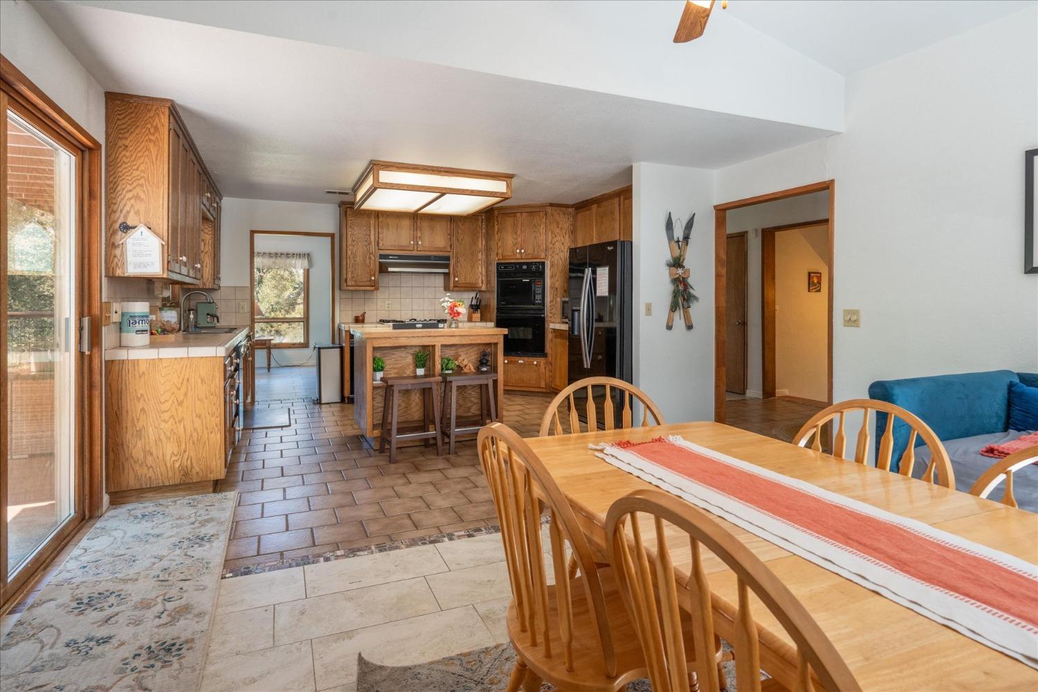 36844 Deer Path Cr, Coarsegold, CA 93614