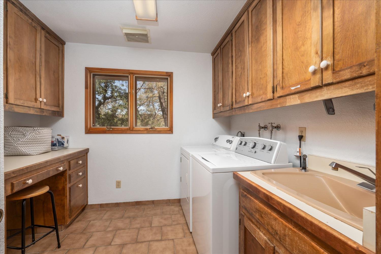 36844 Deer Path Cr, Coarsegold, CA 93614