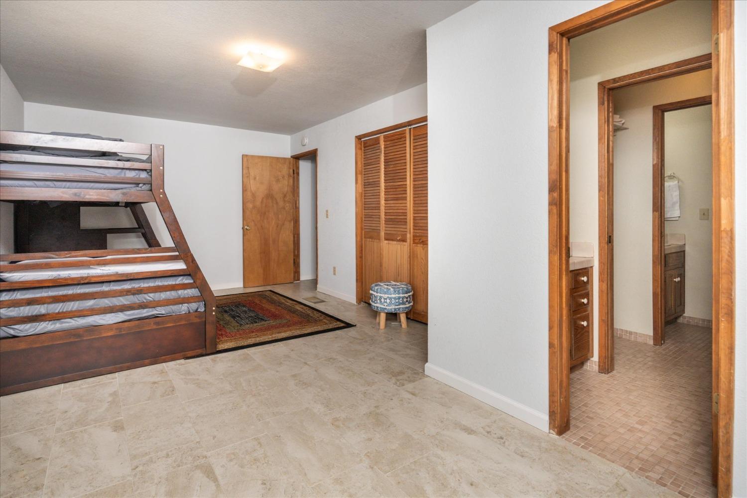 36844 Deer Path Cr, Coarsegold, CA 93614