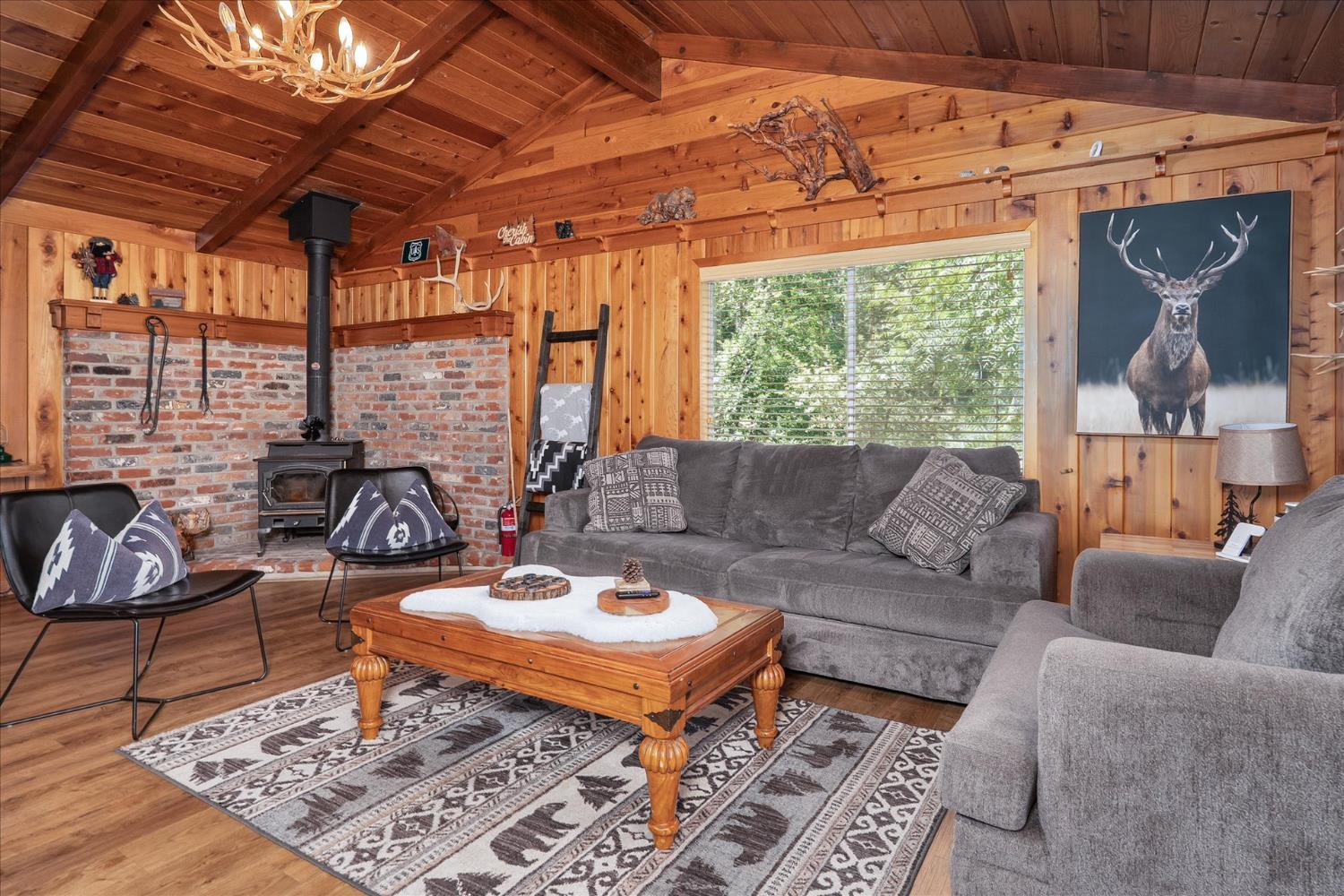 44800 Mountain Meadow Road, Oakhurst, CA 93644