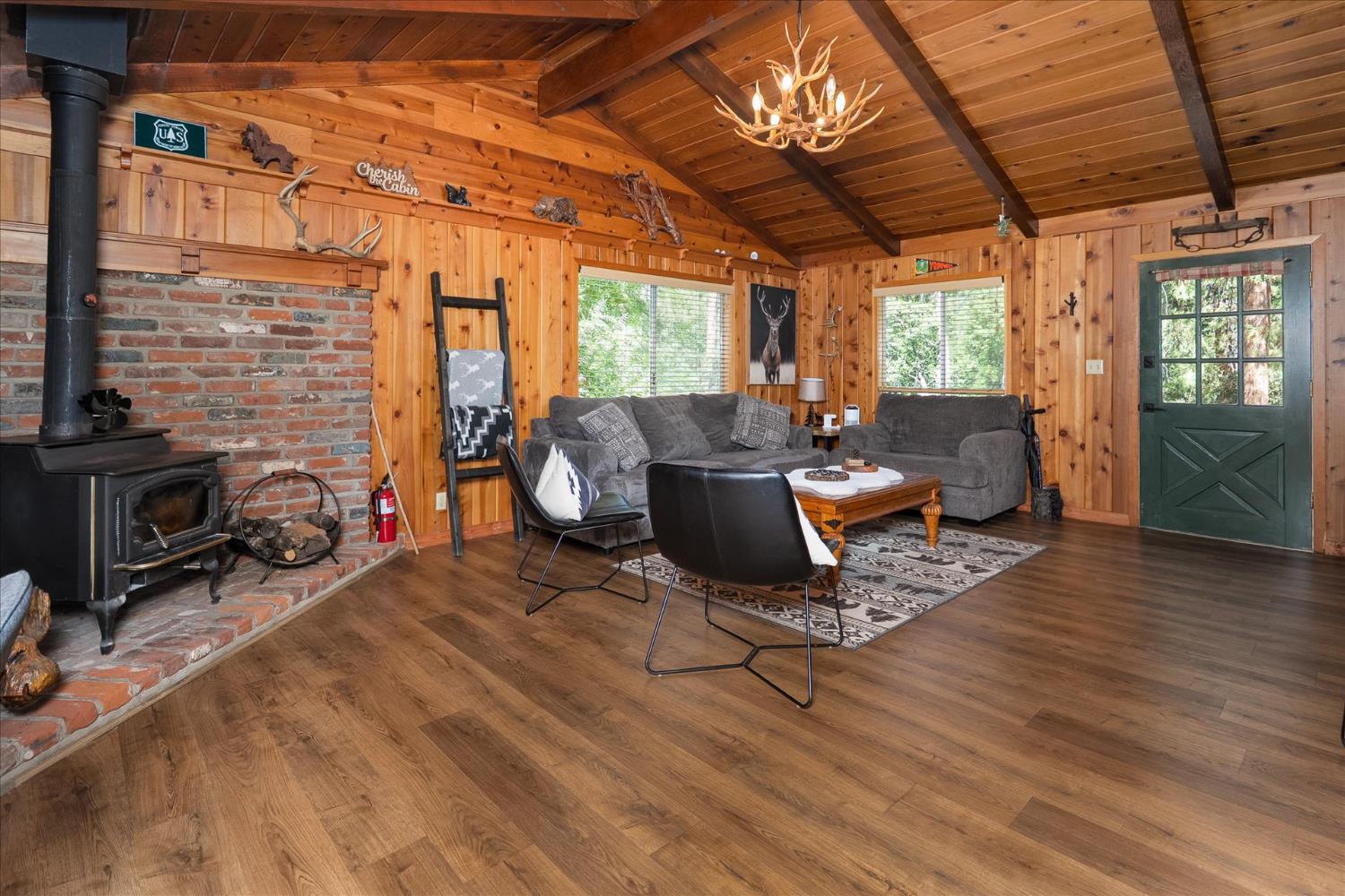 44800 Mountain Meadow Road, Oakhurst, CA 93644