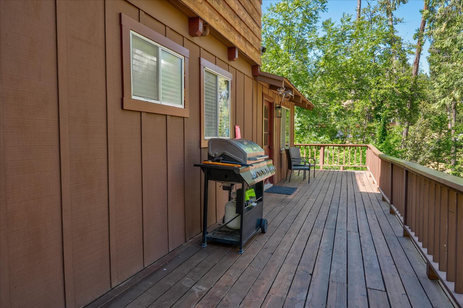 44800 Mountain Meadow Road, Oakhurst, CA 93644