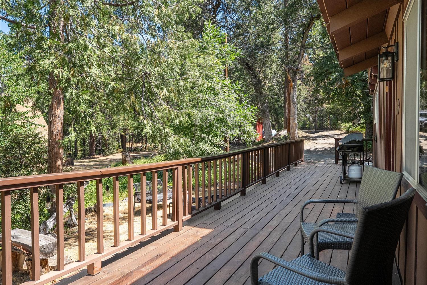 44800 Mountain Meadow Road, Oakhurst, CA 93644