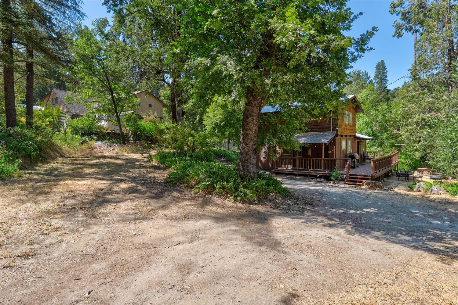 44800 Mountain Meadow Road, Oakhurst, CA 93644