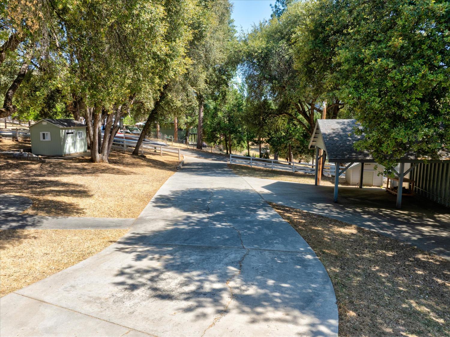 51765 Ponderosa Way, Oakhurst, CA 93644
